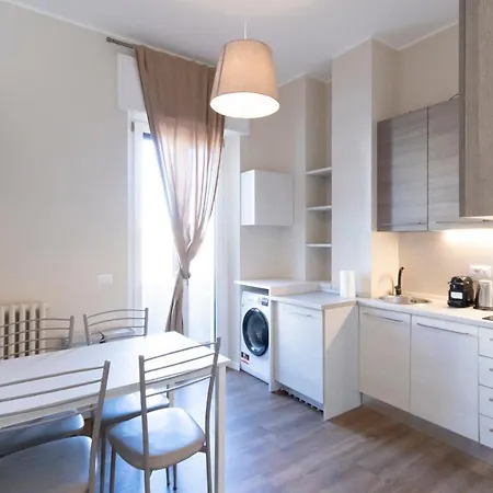 Via Torino 1 Apartman Milánó